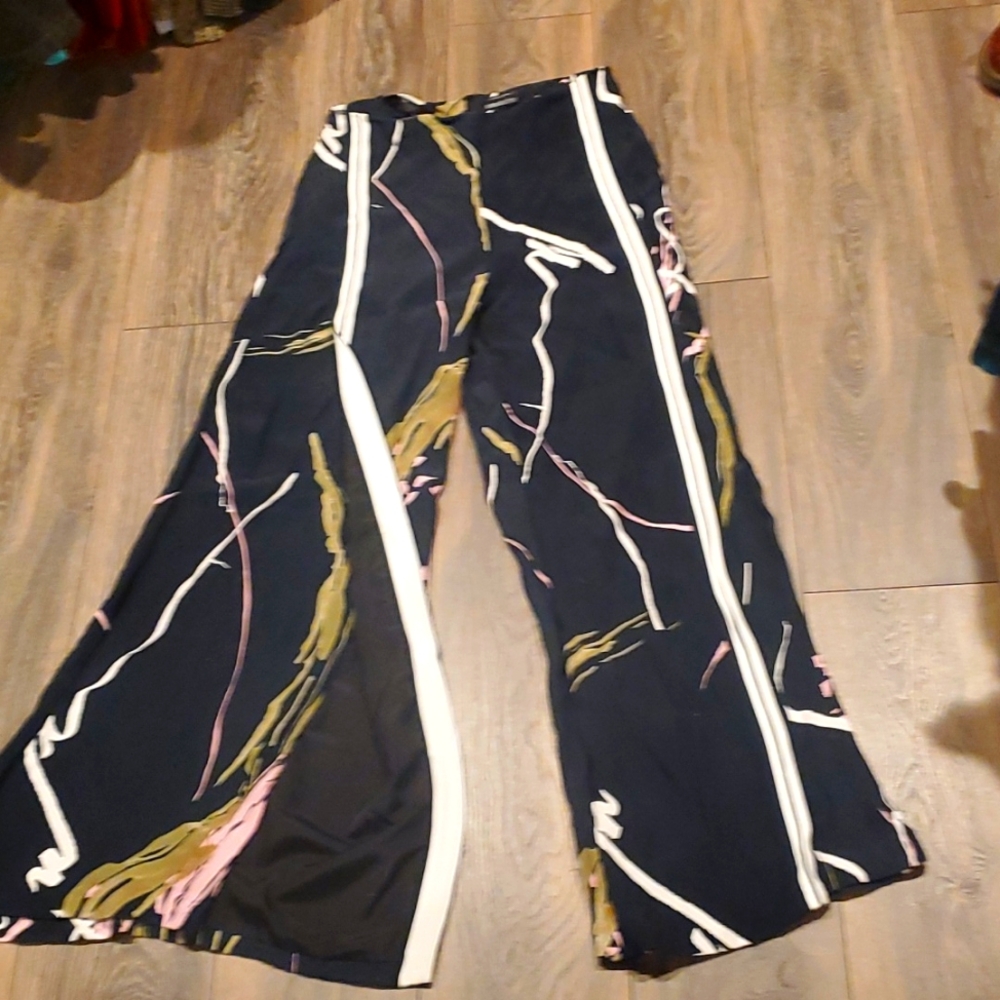 Super unique wide leg palazzo pants